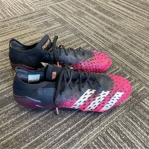 Adidas Predator Demonskin size 8 men's/unisex firm ground soccer cleats